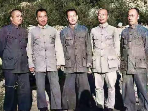 南昌起義五位領導人結局如何？四位開國元勳，一人中途犧牲