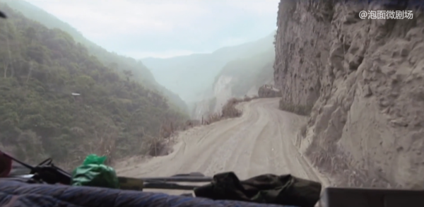 玻利維亞死亡公路：車輪裡懸崖只有幾十釐米，旁邊就是萬丈深淵
