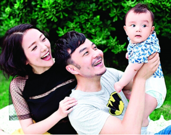 主持界的7對模範夫妻:劉純燕王寧從校服到婚紗,可惜李詠已離世 主持界的7對模範夫妻:劉純燕王寧從校服到婚紗,可惜李詠已離世