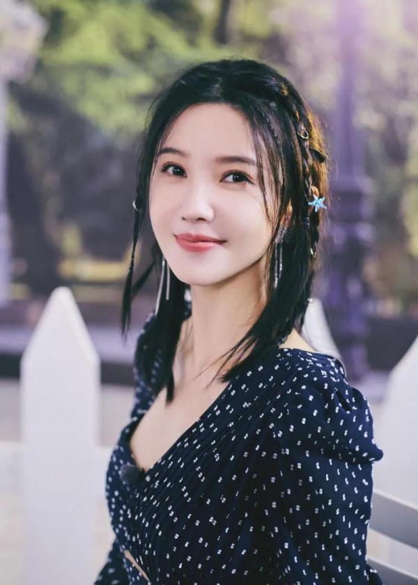 楊子姍,現在越來越火了 楊子姍,現在越來越火了