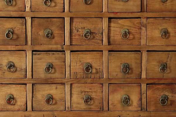 書櫃和藥櫃各倆