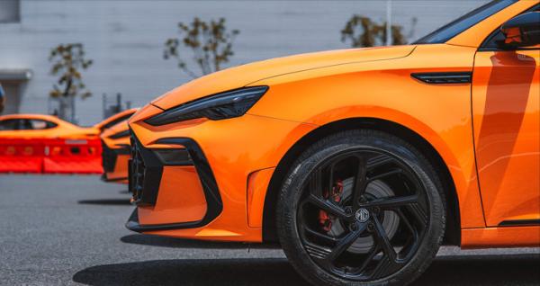 名爵6 PRO場地試駕:一門心思就是“搞”運動 名爵6 PRO場地試駕:一門心思就是“搞”運動