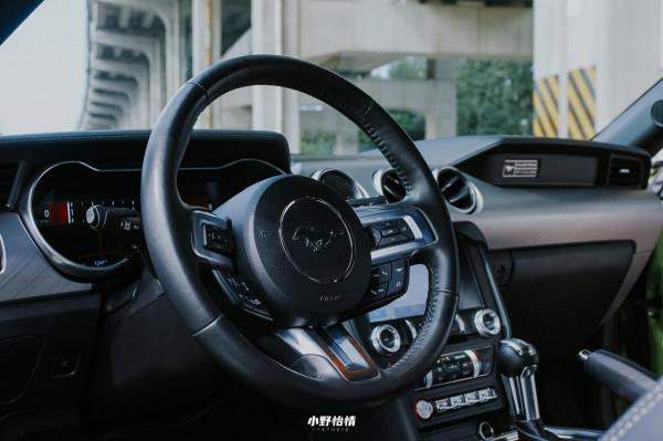 年輕人輕鬆實現的跑車夢,Mustang有何過人之處? 年輕人輕鬆實現的跑車夢,Mustang有何過人之處?