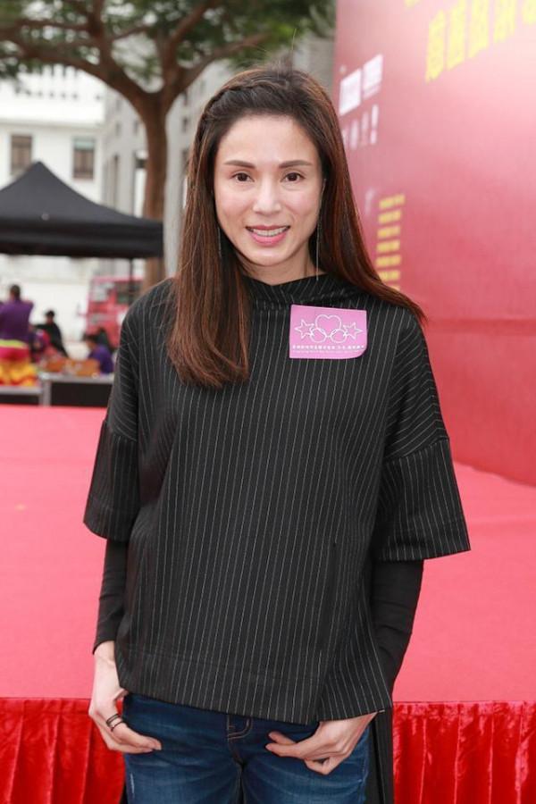 66年的李若彤素顏也很抗打,不僅身材好還很會穿,狀態不輸同齡人 66年的李若彤素顏也很抗打,不僅身材好還很會穿,狀態不輸同齡人