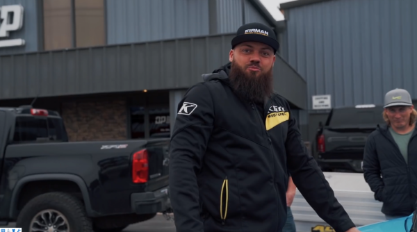 美國佬看不上我國電車，圖便宜花2000買來試駕，卻愛上了中國製造