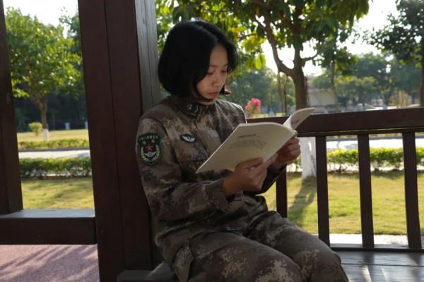 來了來了！第73集團軍首位預任女軍士參謀