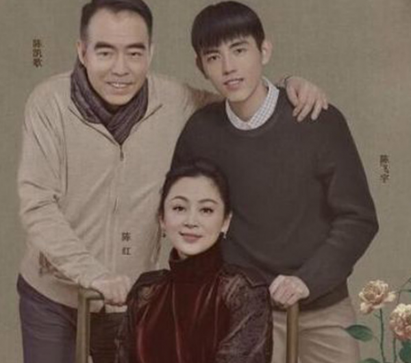 陳紅：28歲嫁給44歲二婚導演，婚後生2娃，她才是人間清醒