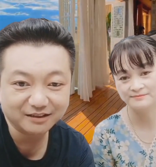 陳亞男父母有多豪？後備箱灑落16萬現金，十幾萬的金條用塑膠袋裝