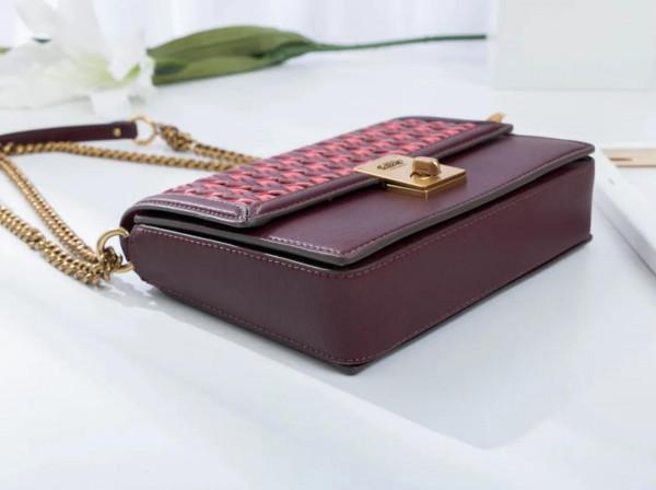 編織HUtton哈頓小方包 超驚豔 採用真皮手工編織 回頭率超高的包包哦 編織HUtton哈頓小方包 超驚豔 採用真皮手工編織 回頭率超高的包包哦