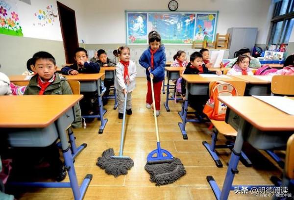 家長警告：請老師不要安排他打掃衛生，他是我們家唯一的男娃