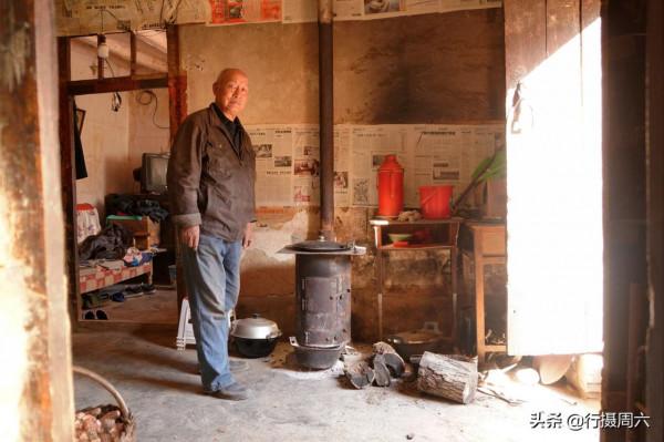 農民大爺把“柿子開花”變美味，10元1斤成搶手貨，如手提錢串串