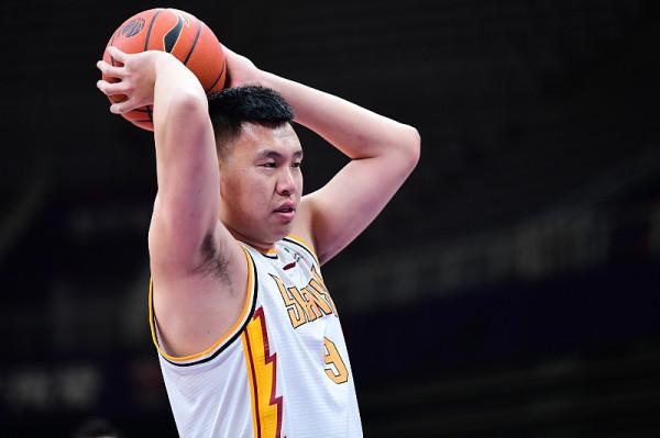 山西男籃贏球離不開他!211CM高塔轟17+9,兢兢業業成隊史得分王 山西男籃贏球離不開他!211CM高塔轟17+9,兢兢業業成隊史得分王