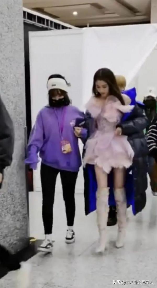 北京春晚路透曝光：baby發糖葫蘆，李沁扮花仙子，王鷗異域風