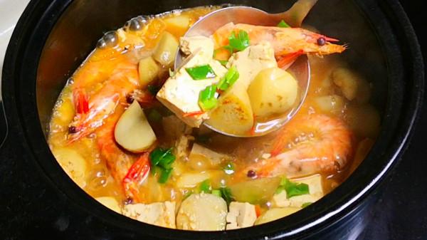 入秋了，多吃這道燉菜，少油少鹽營養高，熱熱乎乎一大鍋，太香了