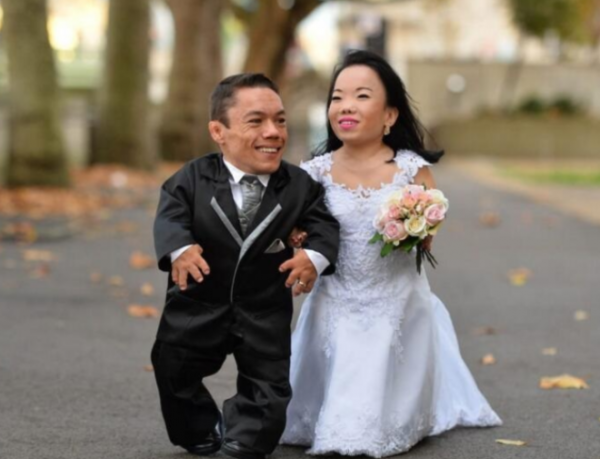 世界最矮夫妻，加起來不足2米，婚姻幸福卻略有遺憾：不敢要孩子