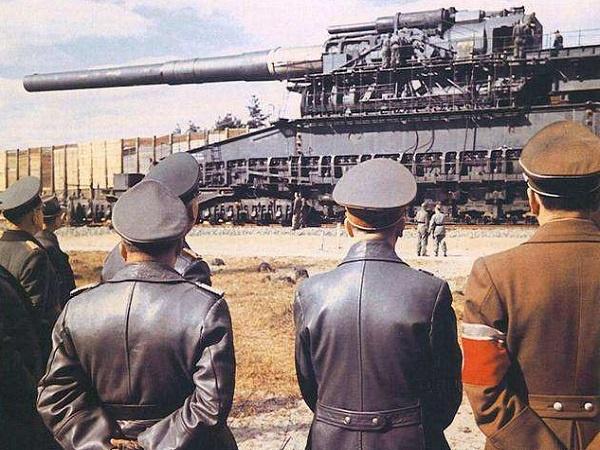 納粹&OpenCurlyDoubleQuote;動物園&rdquo;之王！瘋狂變態的千噸&OpenCurlyDoubleQuote;巨鼠&rdquo;：P-1000和P-1500