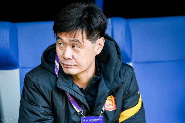 李霄鵬要搞選秀節目？教練組又增兩大本土名帥，國足集訓聲勢浩大