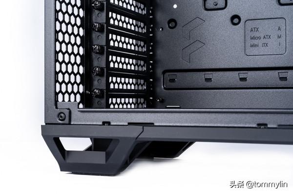 風冷執行者 - Fractal Design Torrent Compact 裝機展示