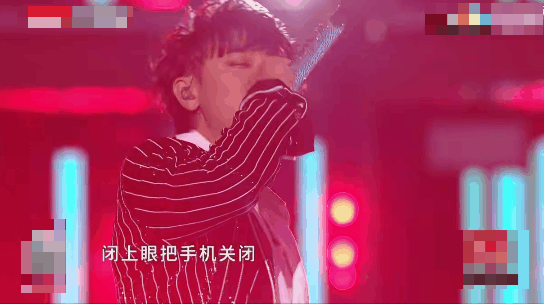 雙11晚會大翻車,周海媚邊抖邊唱,蔡徐坤難聽,吳宣儀別眨眼了 雙11晚會大翻車,周海媚邊抖邊唱,蔡徐坤難聽,吳宣儀別眨眼了