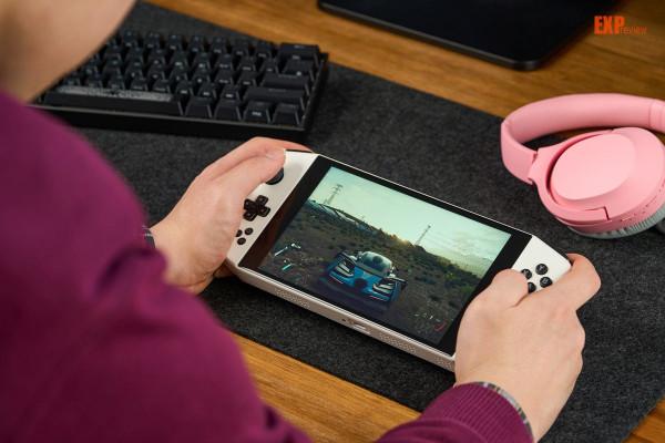 AYA NEO 2021 Pro掌機體驗：把3A大作放進口袋