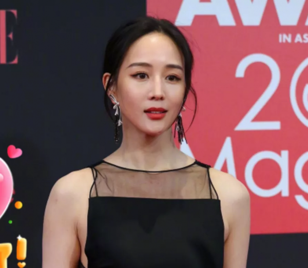 ELLE紅毯：韓雪驚豔、唐嫣翻車、劉詩詩美出新高，8位女星熬脫妝