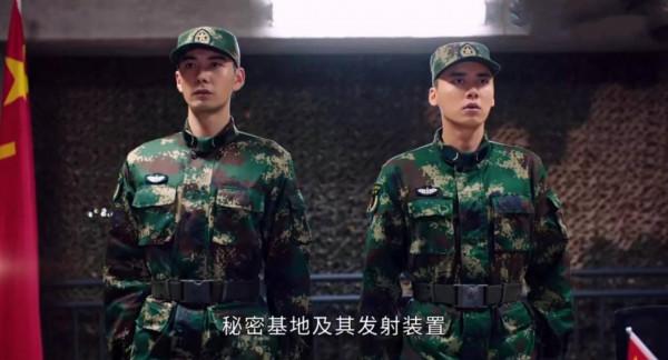 同樣是演軍人，肖戰張譯氣場強，黃景瑜像小混混，差別在於體態？