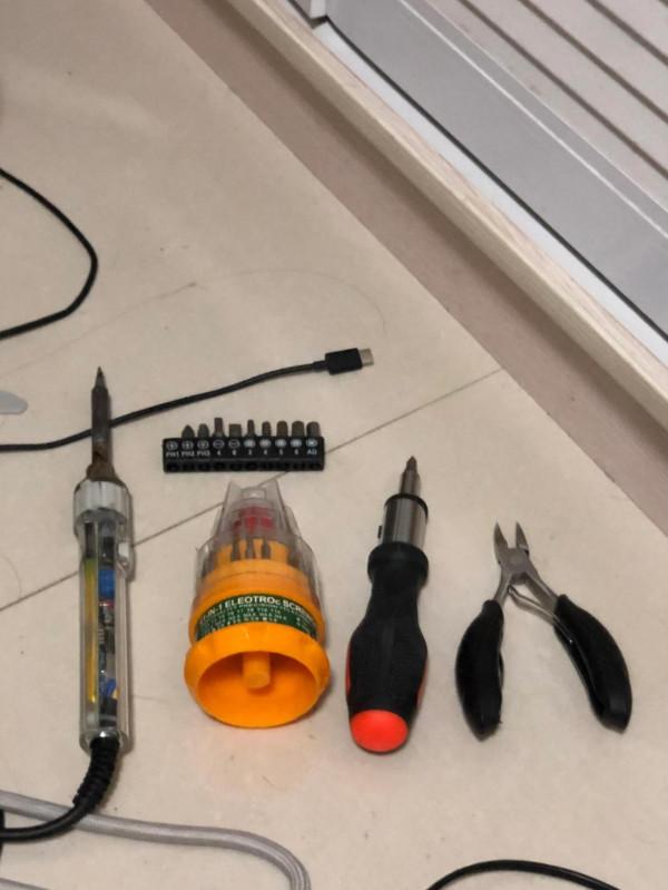 米家床頭燈和小米立式無線充的改裝結合 米家床頭燈和小米立式無線充的改裝結合