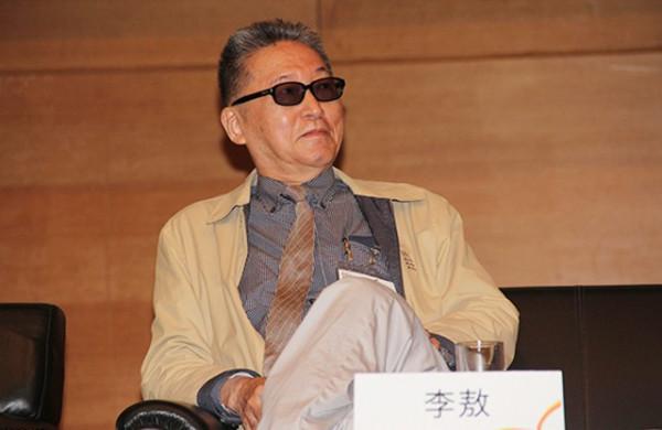 92年李敖與王小屯結婚，拜見年齡比自己還小的岳父母：深深鞠一躬