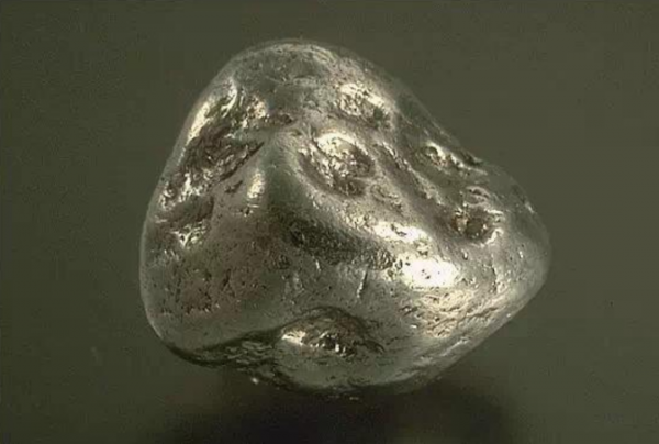 從“垃圾元素”到“愛情金屬”，“鉑”是怎麼鹹魚翻身的？