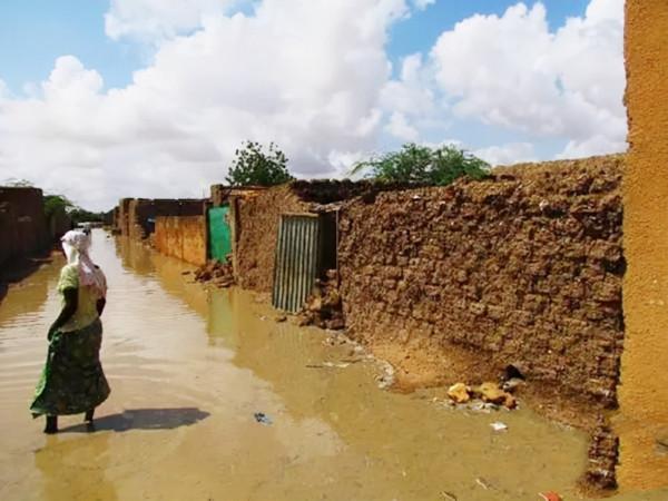 28年前中國姑娘遠嫁非洲黑人，從父母反對到中尼斷交，終修成正果