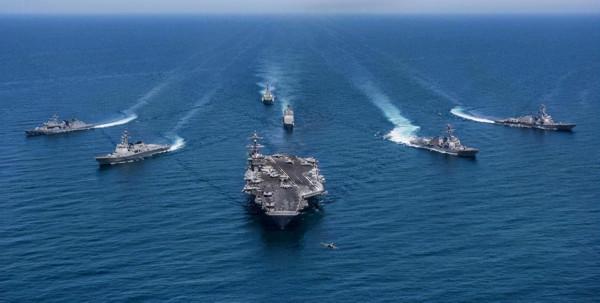 1964年美軍公然挑釁我國南海，毛主席7字霸氣回應，親自點兵迎敵