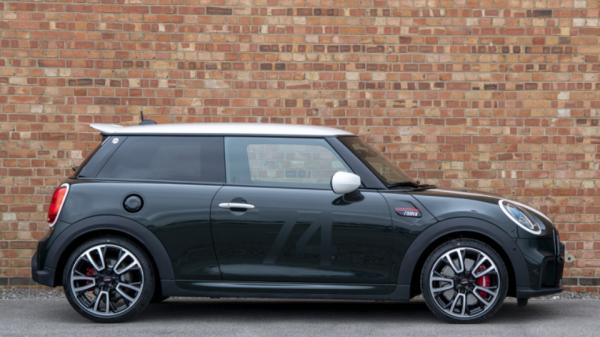 每月1900元,為真愛埋單,MINI養車真的貴嗎? 每月1900元,為真愛埋單,MINI養車真的貴嗎?