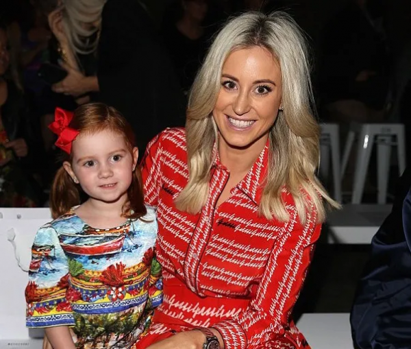 澳洲10歲女童開公司當老闆營業額破百萬！網友：先看看她爹媽吧