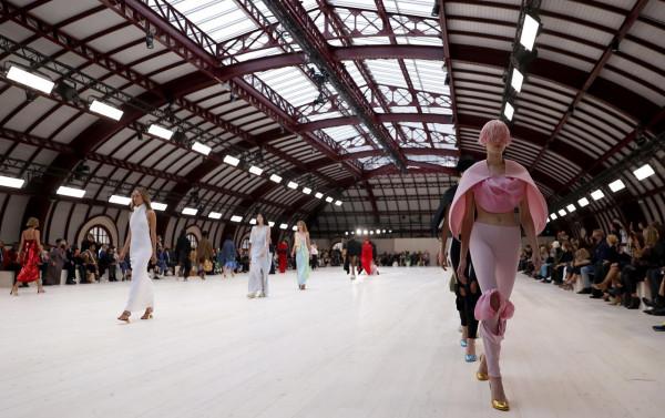 巴黎時裝週：羅意威品牌時裝秀