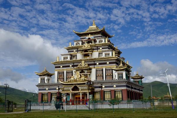 奇觀天下|絕了!60公斤黃金鑄造的全球最大轉經筒就在國內 奇觀天下|絕了!60公斤黃金鑄造的全球最大轉經筒就在國內