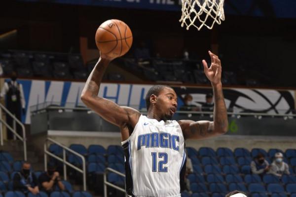 火箭老熟人努力留在NBA！三年前他在火箭出場數比安東尼多41場