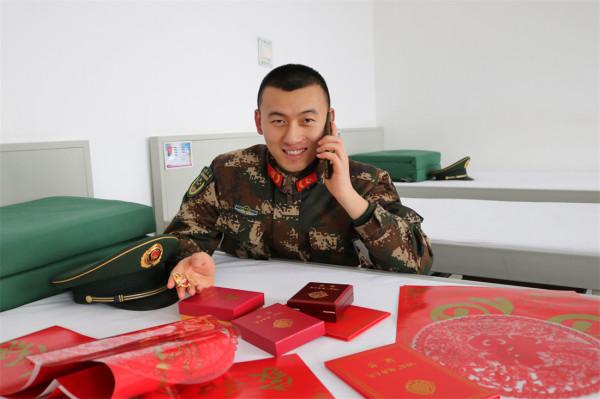 新年將至，看戰友們如何&OpenCurlyDoubleQuote;花式&rdquo;拜年