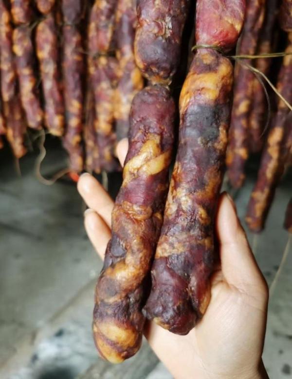 湖北土家族傳統臘香腸的製作和熏製方法 湖北土家族傳統臘香腸的製作和熏製方法