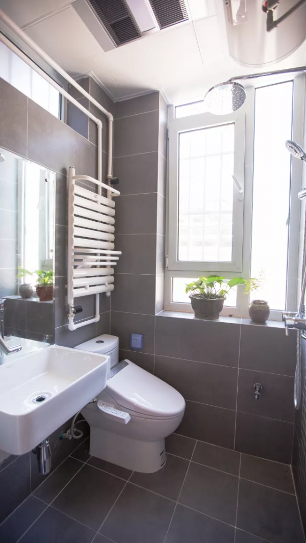 40㎡老破小學區房改造,不僅擠出兩間臥室,還有一面書架牆 40㎡老破小學區房改造,不僅擠出兩間臥室,還有一面書架牆