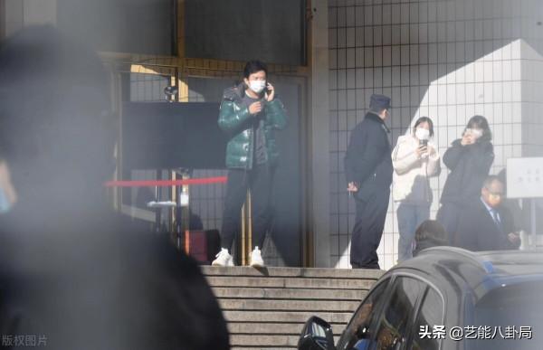 央視春晚4大聯排私服秀：黑白格最受明星青睞，新年戰袍綠色最火