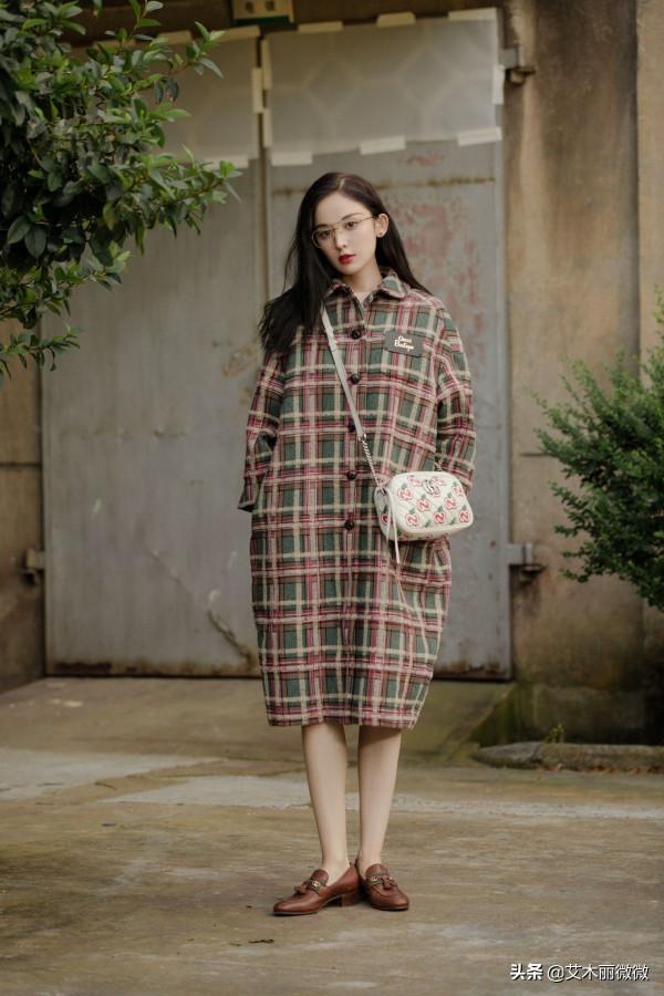 古力娜扎、關曉彤罕見同臺亮相,輸了身高年齡卻贏了氣質,真養眼 古力娜扎、關曉彤罕見同臺亮相,輸了身高年齡卻贏了氣質,真養眼