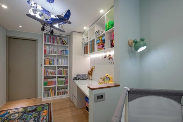 三口之家的106㎡學區房，屋主每天收拾乾淨，看著舒適住著也很爽