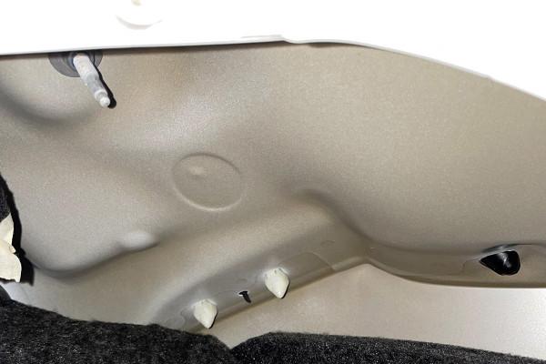 奧迪官方認證二手A4L,檢測發現後備箱全是水,客戶:買回去養魚 奧迪官方認證二手A4L,檢測發現後備箱全是水,客戶:買回去養魚