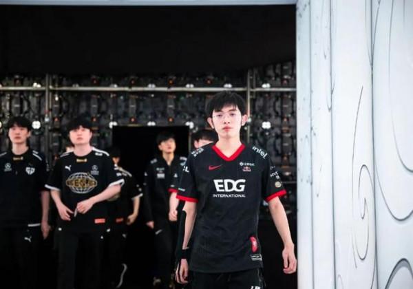 初中輟學打職業,7年後勇奪世界冠軍,“聖槍哥”的坎坷電競路 初中輟學打職業,7年後勇奪世界冠軍,“聖槍哥”的坎坷電競路