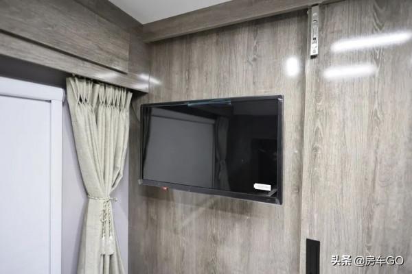 房車中的“陸地巡洋艦”，霸氣外形車內精緻，黑系HQ21實拍評測