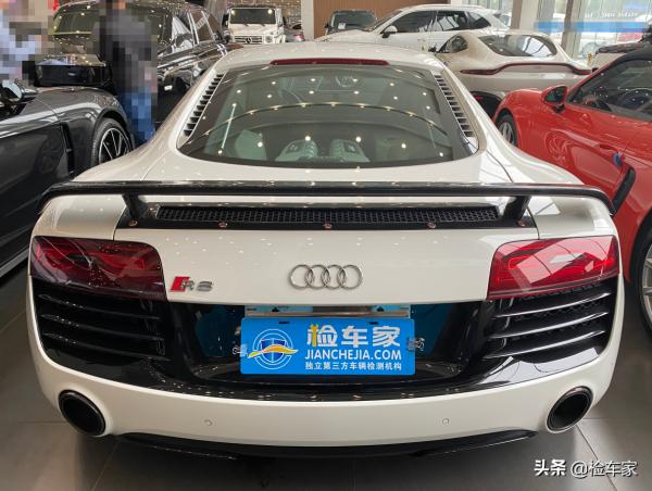 預算100萬買輛奧迪R8，沒想到開始得很美麗，結束得卻很可惜