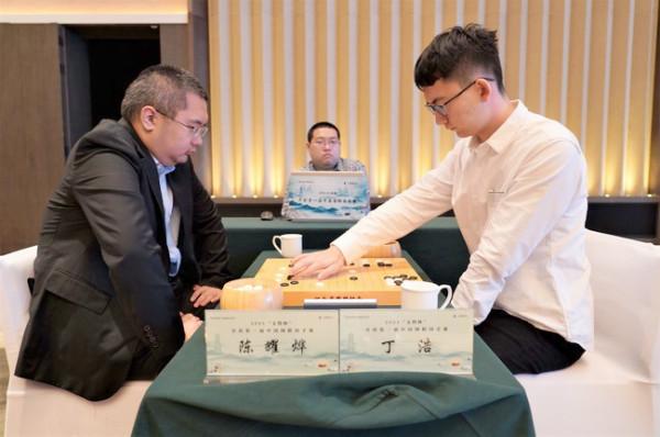 國手賽“柯唐大戰”柯潔勝出 辜梓豪楊鼎新一輪遊 國手賽“柯唐大戰”柯潔勝出 辜梓豪楊鼎新一輪遊