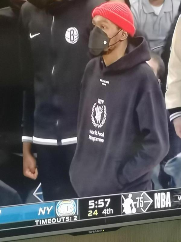 奧尼爾為籃網犯愁了，一個腦回路有問題，一個有精神障礙的刺兒頭