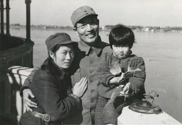 為何說朱瑞是最高級別陣亡將領?他的真實地位,遠不止是炮兵司令 為何說朱瑞是最高級別陣亡將領?他的真實地位,遠不止是炮兵司令