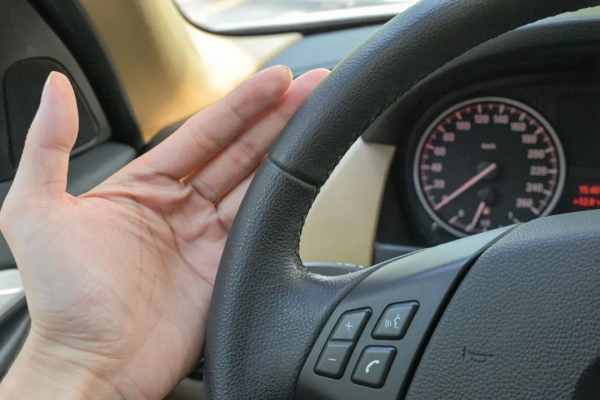 十萬買二手SUV寶馬X1,人車合一,到手即開 十萬買二手SUV寶馬X1,人車合一,到手即開